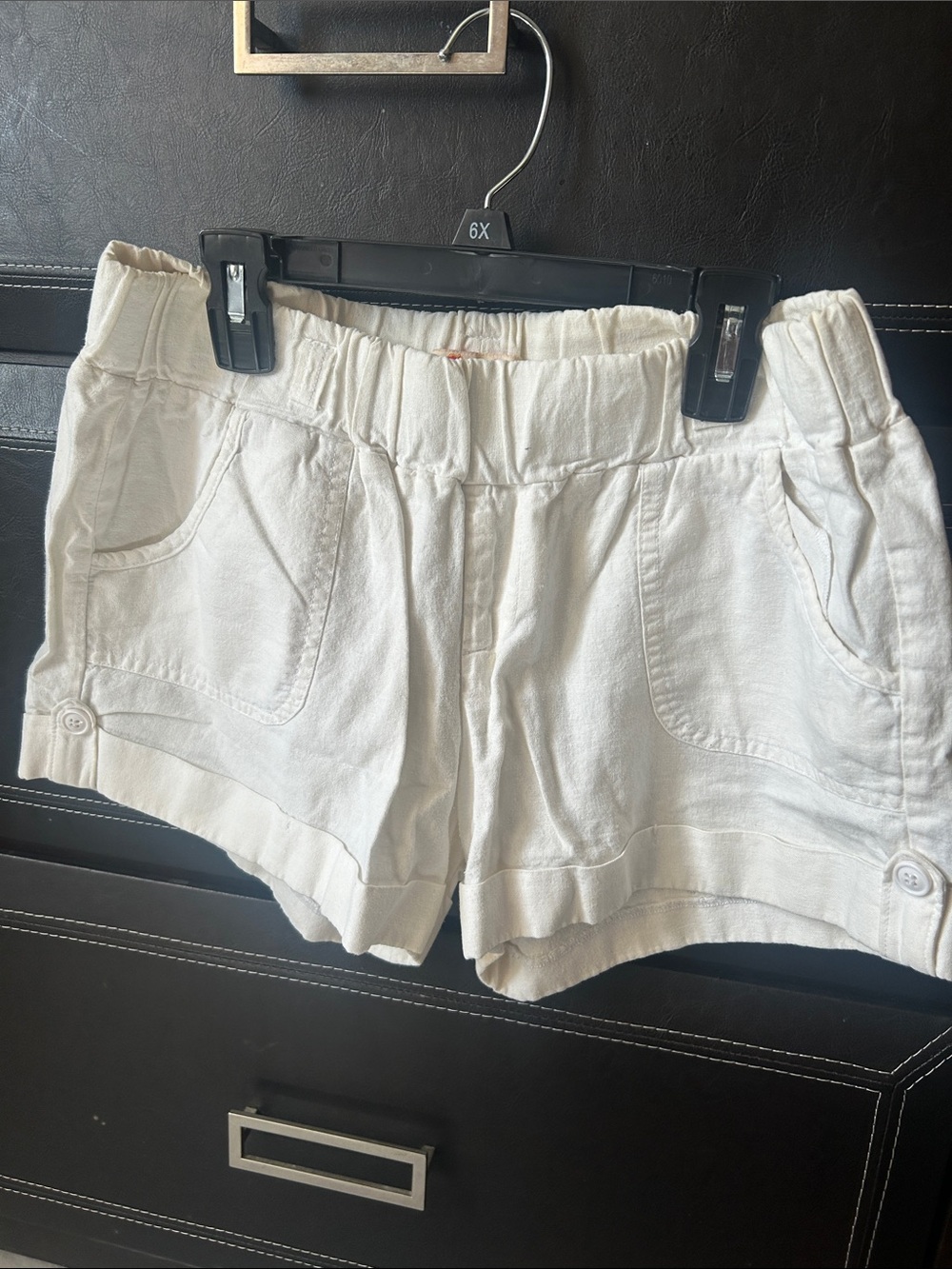 Rue21 White High-Waist Elastic Casual Shorts